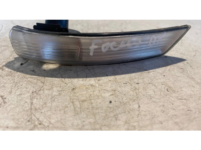 Поворотный фонарь в зеркале