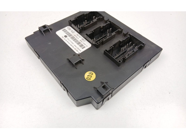 Блок предохранителей 1K0937086C   Skoda Yeti (5L)    