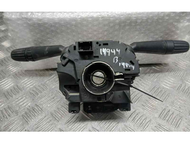 Ручка стеклоочистителей 73575048, 100328A Jeep Renegade