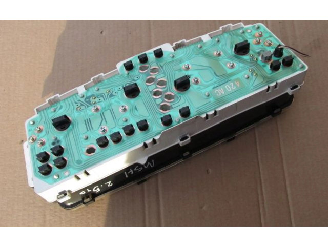 Панель приборов Mitsubishi Pajero Sport I