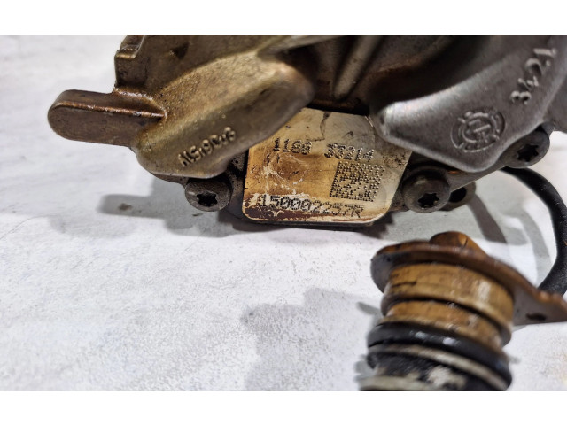 Масляный насос   150002257R, 1501000Q2L  Renault Clio IV 