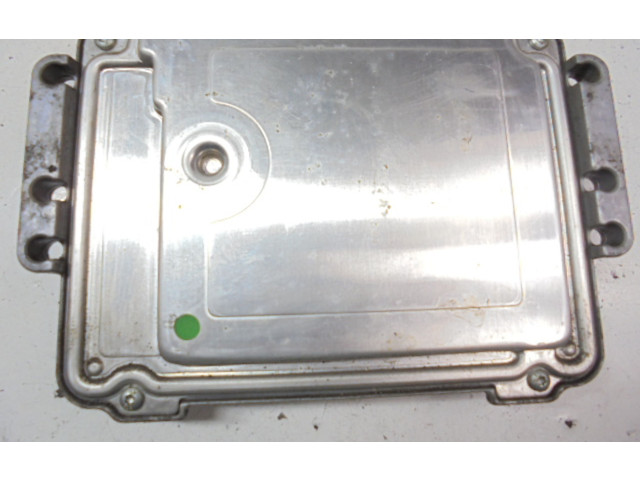 Блок управления двигателем Блок управления 9657061180, 9657061180 Alpine C2