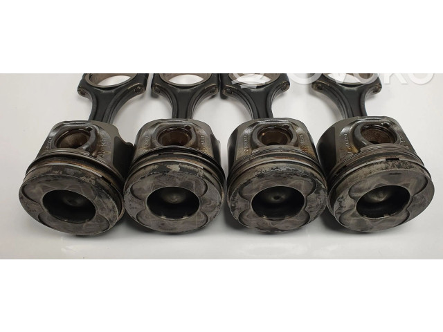 Píst 640942 Mercedes-Benz A W169