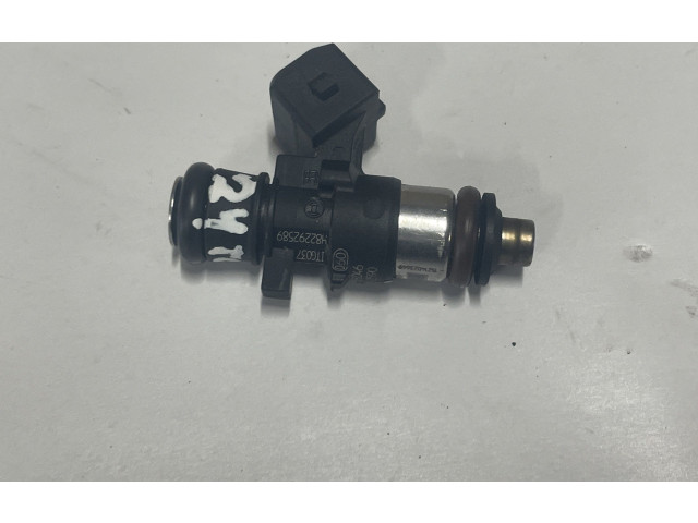 Форсунка 8200292590, H82292589    Renault Clio IV  D4F 740 