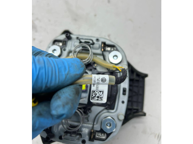 Подушка безопасности водителя 2K0880201E, 1K0971584 Volkswagen Caddy