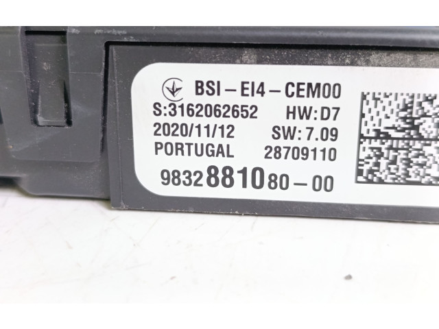 Блок предохранителей 9832881080, 2015DJ3828 Peugeot 2008 II