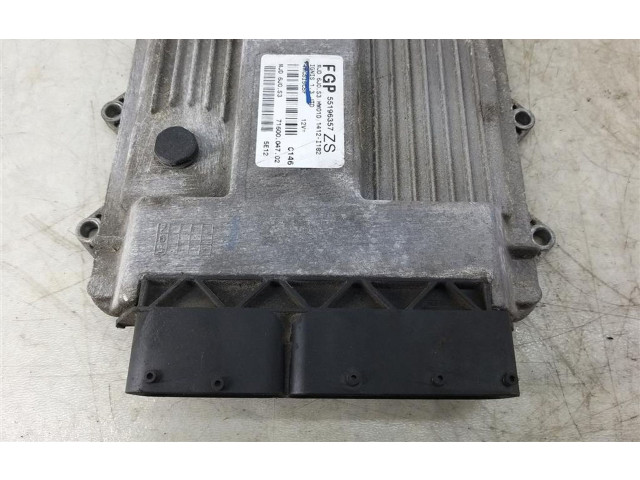 Блок управления двигателя 55196357 Suzuki Ignis