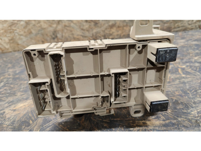 Pojistková skříňka 82201FJ110 Subaru XV 2015