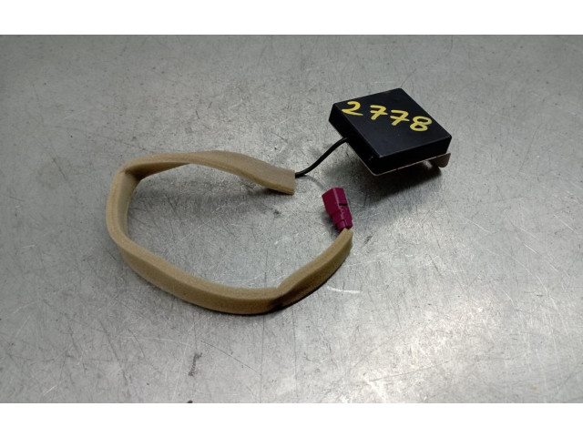 Блок управления навигации (GPS) 282120588R, 2005201639 Renault Clio V