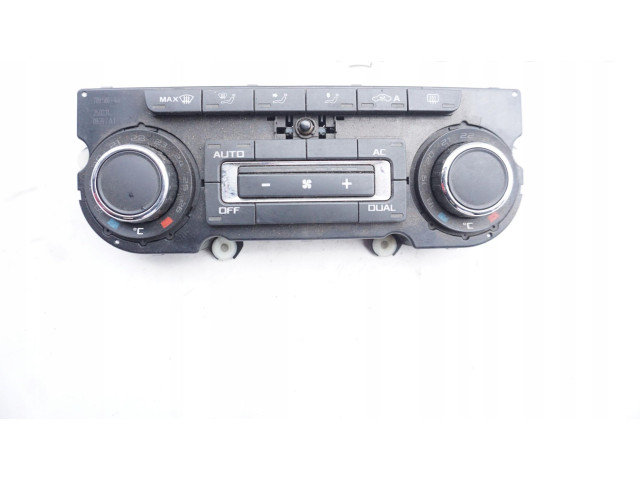 Блок управления климат-контролем Skoda Octavia Mk1 (1U)