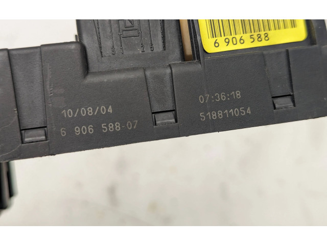 Pojistková skříňka 6906588, 518811054 Toyota Avensis T270 2016