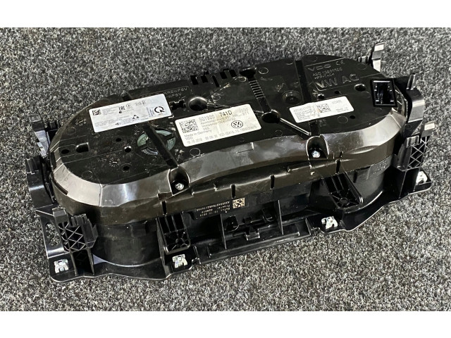 Панель приборов 5G1920741D   Volkswagen Golf VII       