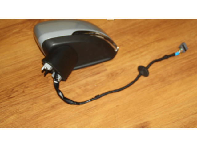 Зеркало электрическое Volvo XC40 - года