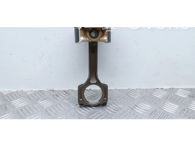 Píst HR16 Nissan Juke I F15