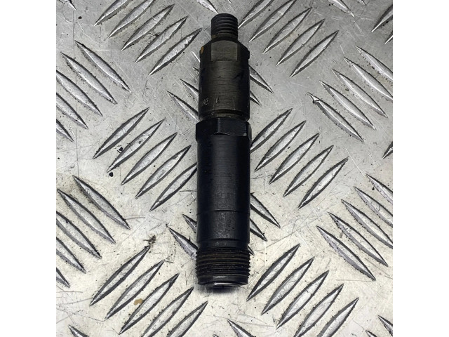 Vstřikovač 000101051   Mercedes-Benz Vito Viano W638  pro naftový motor 2.2  