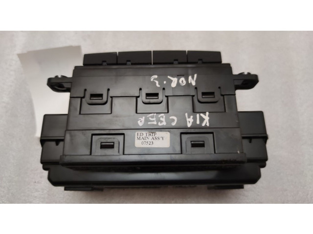 Дисплей 957101H400 KIA Ceed