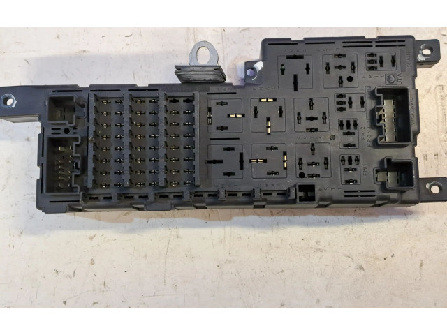 Блок предохранителей 30728008, 518828108    Volvo XC90   