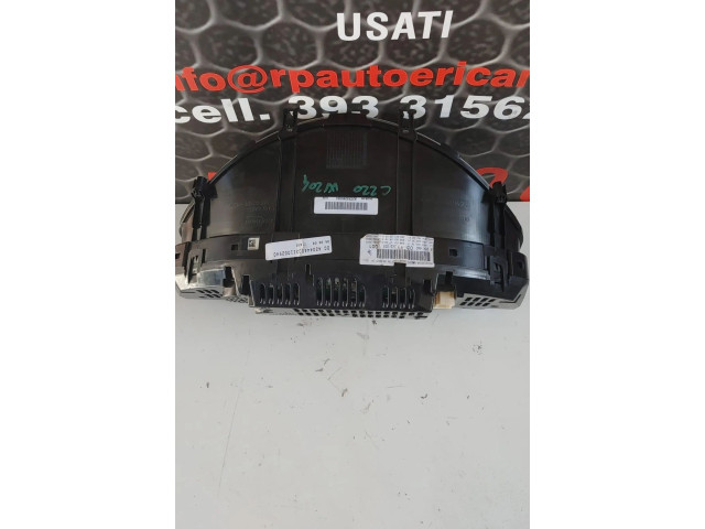 Přístrojová deska Mercedes-Benz C W204 2010 A2044400311, 646811