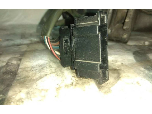 Zpětné zrcátko Volkswagen Vento 1H1857502A