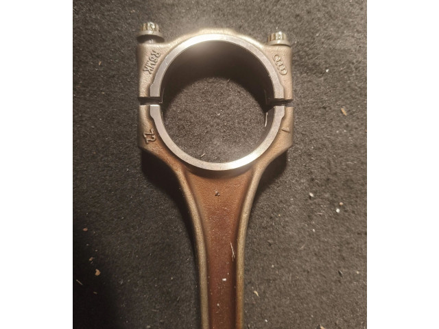 Шатун CWGD R6MK Audi Q5 SQ5