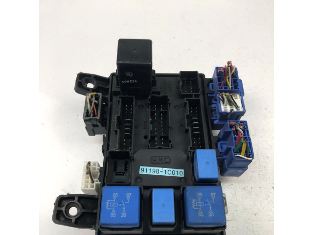 Блок предохранителей 911981C010 Hyundai Getz