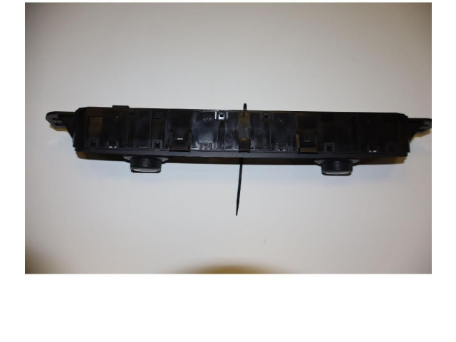 Блок управления климат-контролем 98340416ZD   Peugeot Partner III