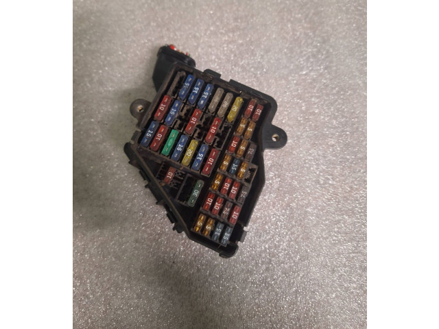 Блок предохранителей Audi A3 S3 8L