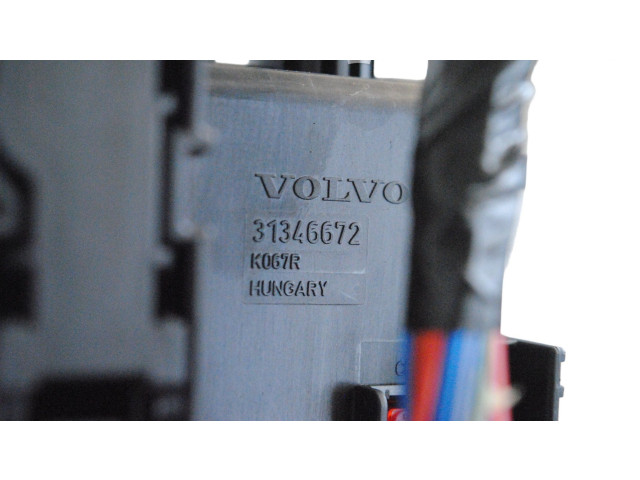 Блок предохранителей 31346672 Volvo XC90