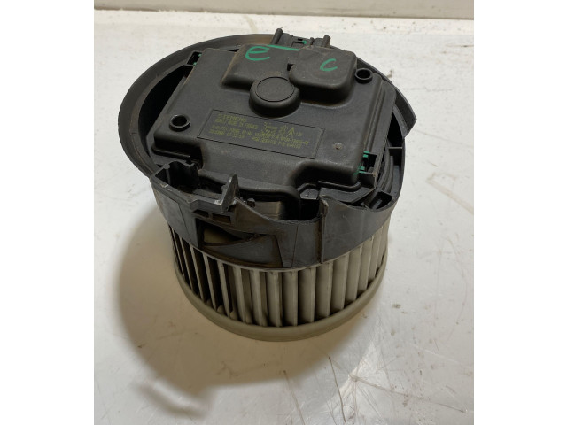 Вентилятор печки       Citroen C5  2005 - 2008 года   