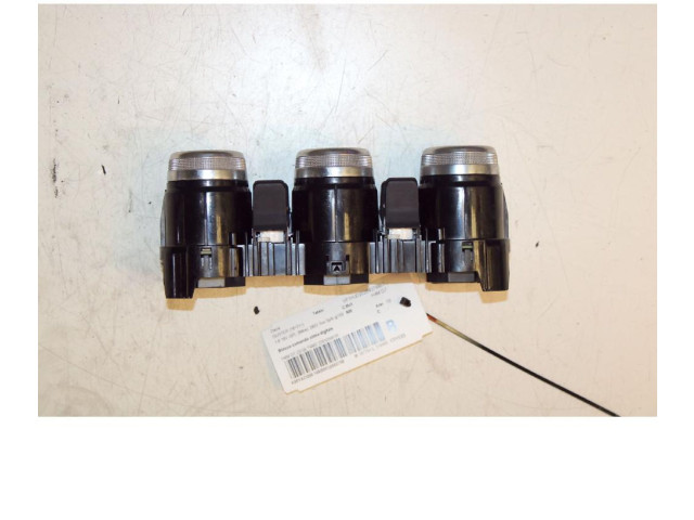 Блок управления климат-контролем    Dacia Duster II