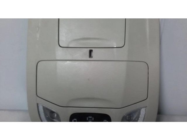 Фонарь освещения передних мест