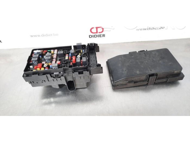 Блок предохранителей  68236670AE   Jeep Cherokee    