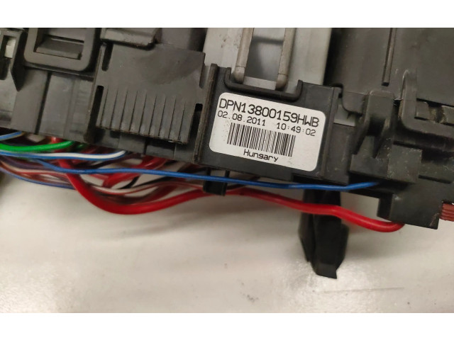 Блок предохранителей DPN13800159HWB Volvo S60