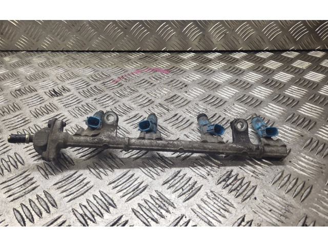 Магистральная трубка топлива    Toyota  Yaris  1999 - 2003 года