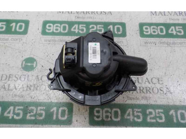 Вентилятор печки 272107379R Dacia Sandero