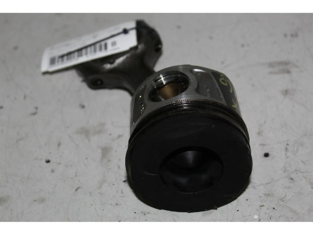 Поршень с шатуном 55283099 Fiat 500X