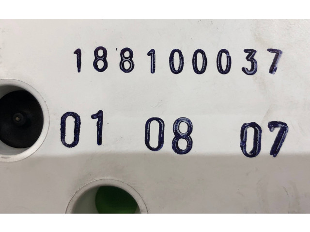 Панель приборов    Volvo V50       