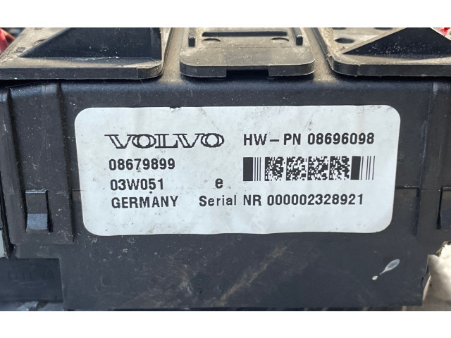Блок предохранителей 08679899, 03W051 Volvo S60