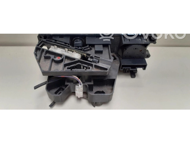 Pojistková skříňka Спидометр (приборный щиток) 7040030720 Nissan Micra