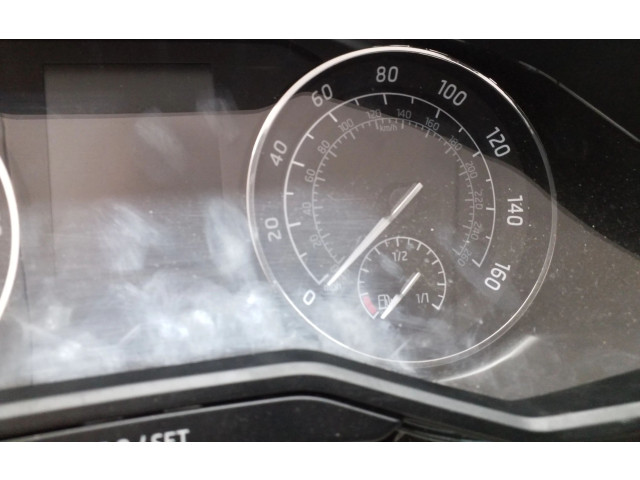 Панель приборов 3V0920941A   Skoda Superb B8 (3V)       