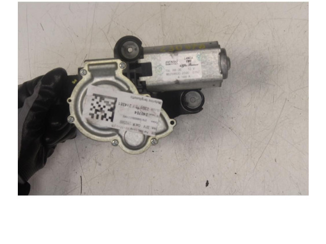 Моторчик заднего дворника 51883637    Fiat 500L