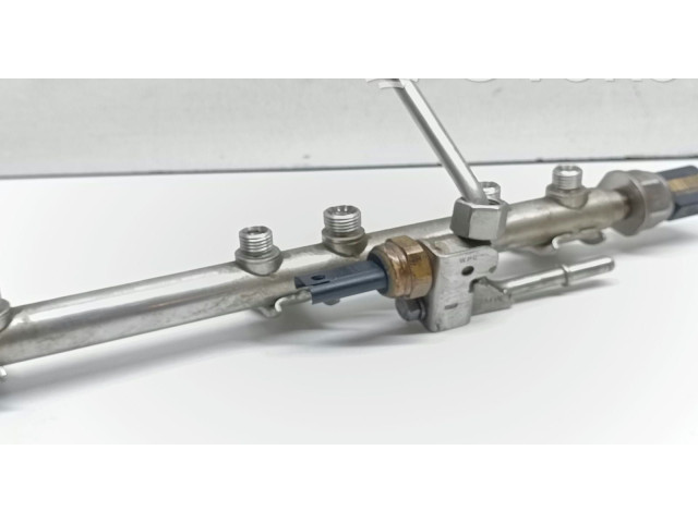 Топливная рампа 7562474, 13537562474   BMW 3 E90 E91   для двигателя N43B20A