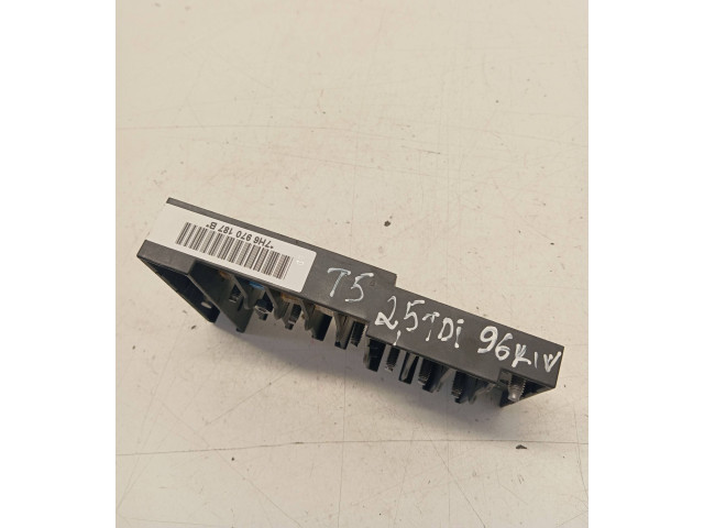 Блок предохранителей 7H0937550 Volkswagen Transporter - Caravelle T5