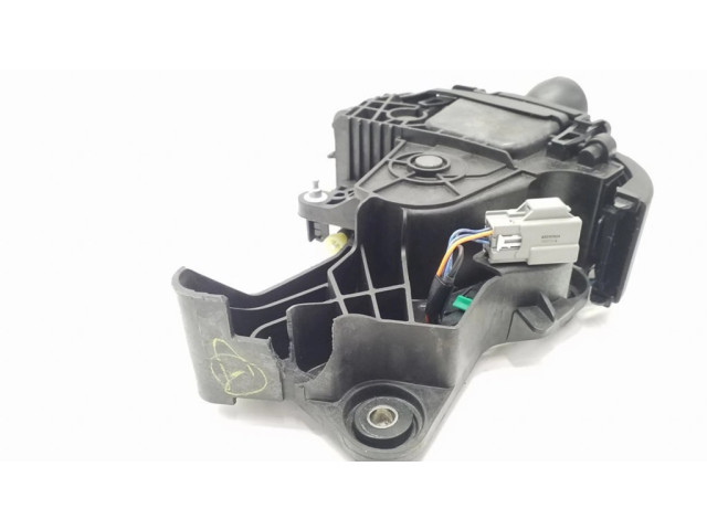 Механизм переключения передач (кулиса) (в салоне)