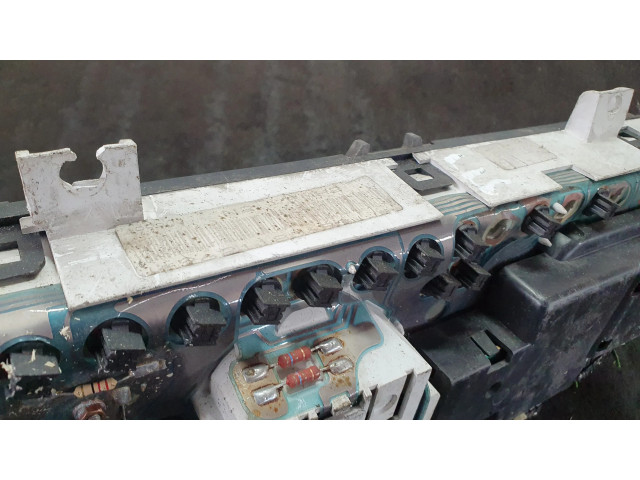 Přístrojová deska Citroen Berlingo 2002