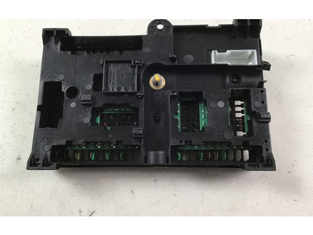 Блок предохранителей 6828076 BMW X3 G01