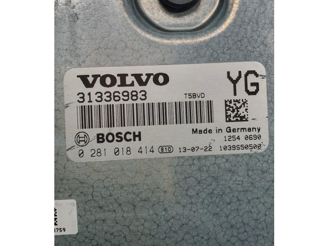 Блок управления двигателем Блок управления 3136983 Volvo V70