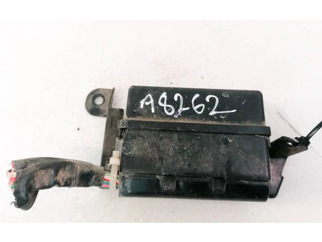 Блок предохранителей     Subaru Forester SH    