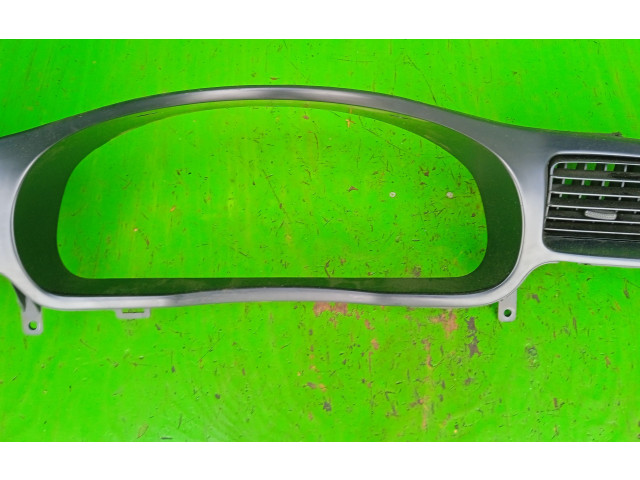 Панель приборов Subaru Legacy