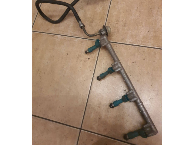 Vstřikovač 2325028080, 031042728 Toyota RAV 4 (XA40)